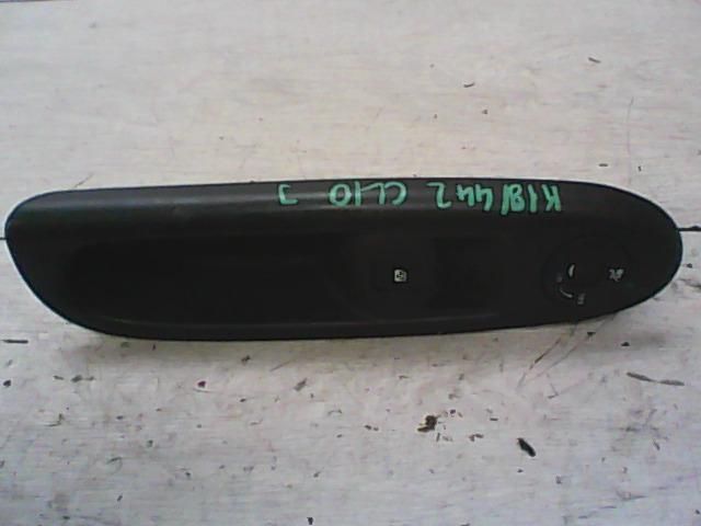 bontott RENAULT CLIO II Jobb első Ablakemelő Kapcsoló