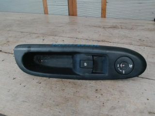 bontott RENAULT CLIO II Jobb első Ablakemelő Kapcsoló