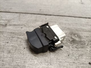 bontott RENAULT CLIO II Jobb első Ablakemelő Kapcsoló