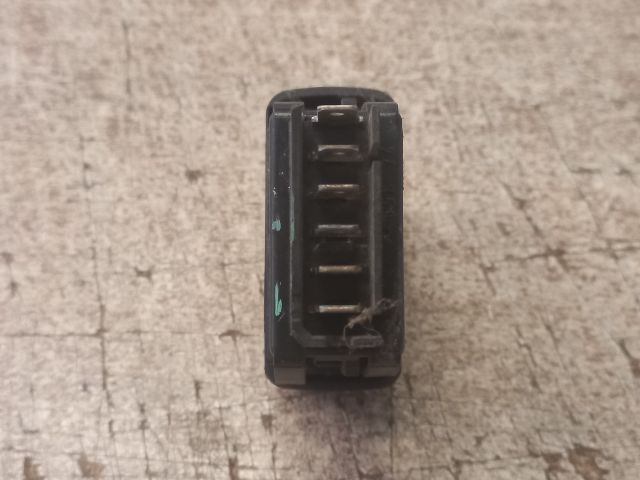 bontott RENAULT CLIO II Jobb első Ablakemelő Kapcsoló