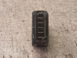 bontott RENAULT CLIO II Jobb első Ablakemelő Kapcsoló