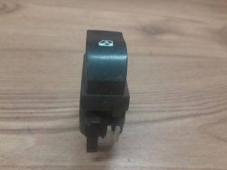 bontott RENAULT CLIO II Jobb első Ablakemelő Kapcsoló