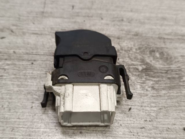 bontott RENAULT CLIO II Jobb első Ablakemelő Kapcsoló