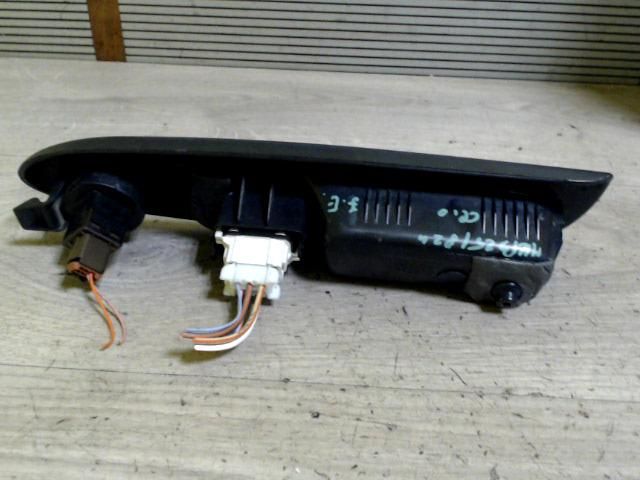 bontott RENAULT CLIO II Jobb első Ablakemelő Kapcsoló