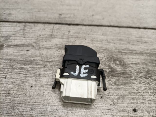 bontott RENAULT CLIO II Jobb első Ablakemelő Kapcsoló