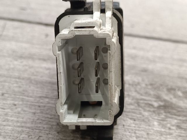 bontott RENAULT CLIO II Jobb első Ablakemelő Kapcsoló