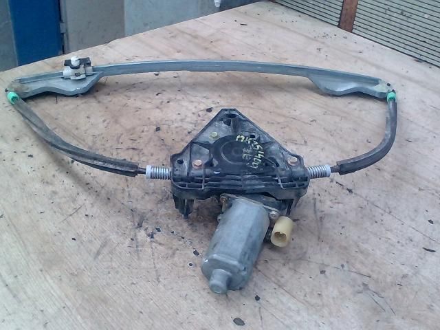 bontott RENAULT CLIO II Jobb első Ablakemelő Szerkezet (Elektromos)