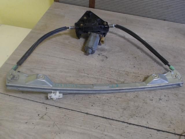 bontott RENAULT CLIO II Jobb első Ablakemelő Szerkezet (Elektromos)