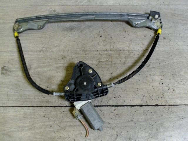 bontott RENAULT CLIO II Jobb első Ablakemelő Szerkezet (Elektromos)