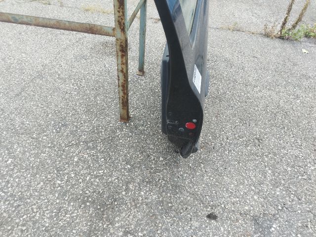 bontott RENAULT CLIO II Jobb első Ajtó (Részeivel)