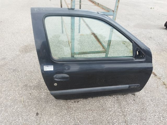 bontott RENAULT CLIO II Jobb első Ajtó (Részeivel)