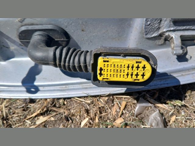 bontott RENAULT CLIO II Jobb első Ajtó (Részeivel)