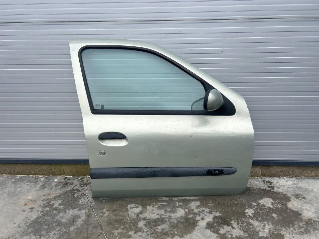 bontott RENAULT CLIO II Jobb első Ajtó (Üres lemez)
