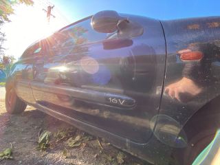 bontott RENAULT CLIO II Jobb első Ajtó (Üres lemez)