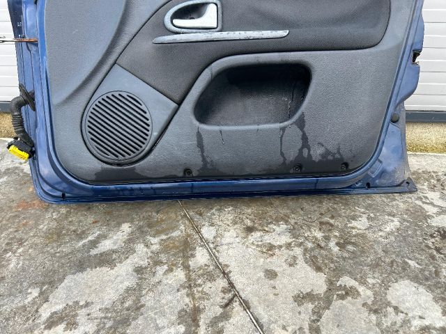 bontott RENAULT CLIO II Jobb első Ajtó (Üres lemez)