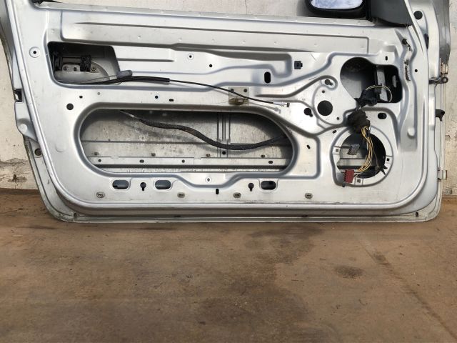 bontott RENAULT CLIO II Jobb első Ajtó (Üres lemez)