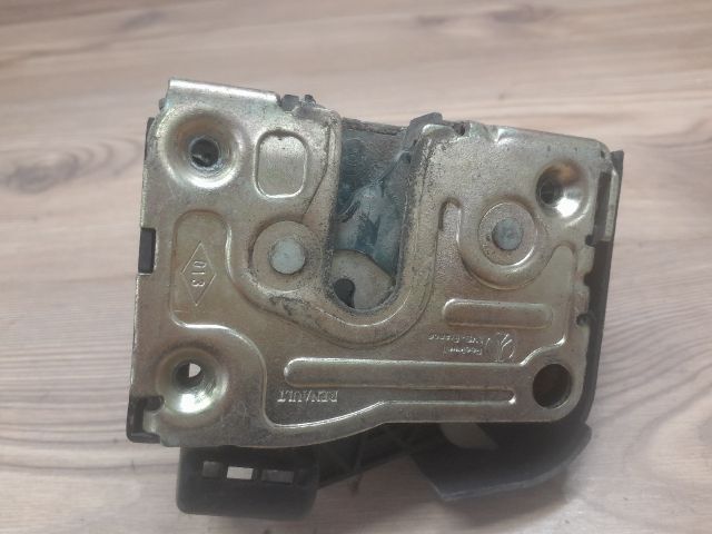 bontott RENAULT CLIO II Jobb első Ajtózár