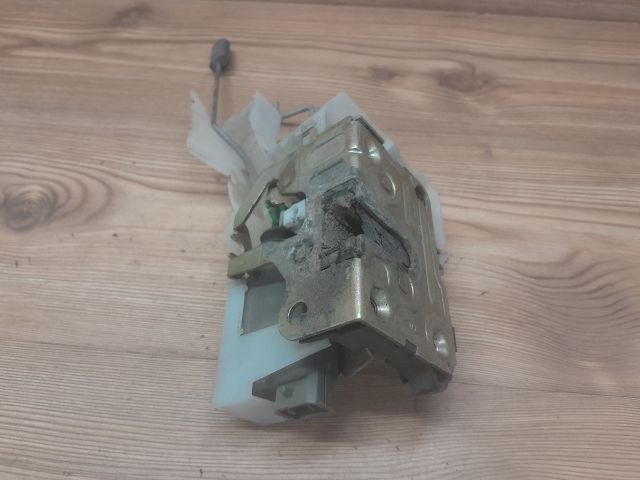 bontott RENAULT CLIO II Jobb első Ajtózár