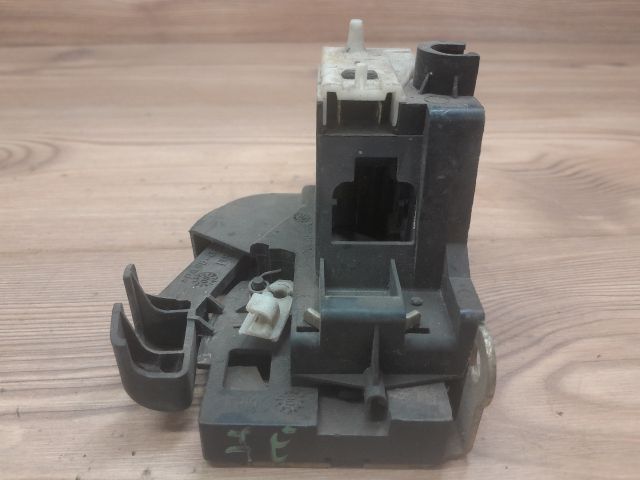 bontott RENAULT CLIO II Jobb első Ajtózár