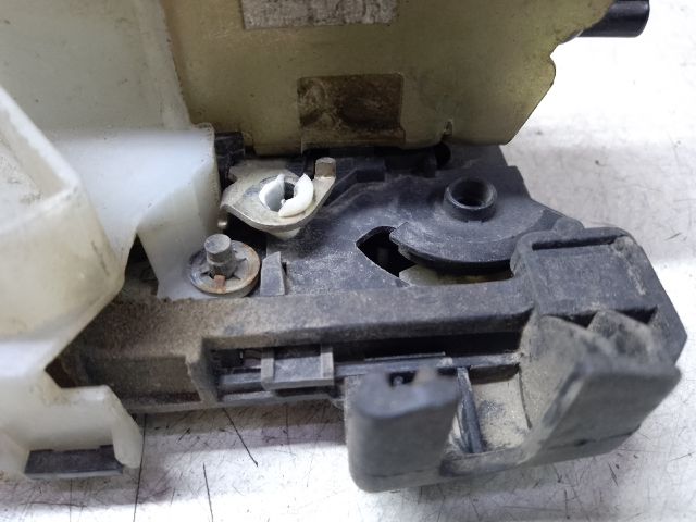 bontott RENAULT CLIO II Jobb első Ajtózár