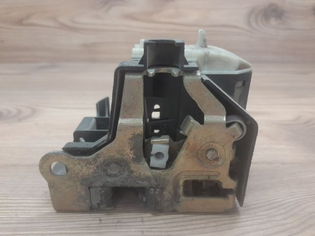 bontott RENAULT CLIO II Jobb első Ajtózár