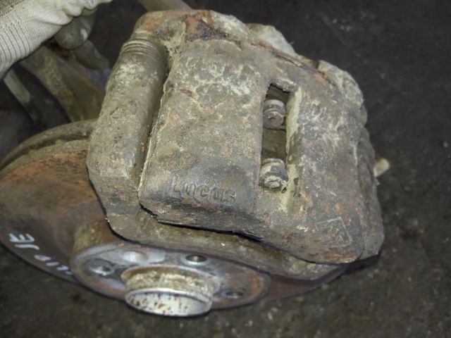 bontott RENAULT CLIO II Jobb első Csonkállvány Kerékaggyal