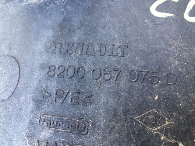 bontott RENAULT CLIO II Jobb első Első Dobbetét (Kerékjárati, Műanyag)