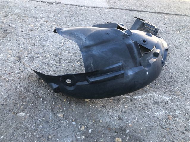 bontott RENAULT CLIO II Jobb első Első Dobbetét (Kerékjárati, Műanyag)