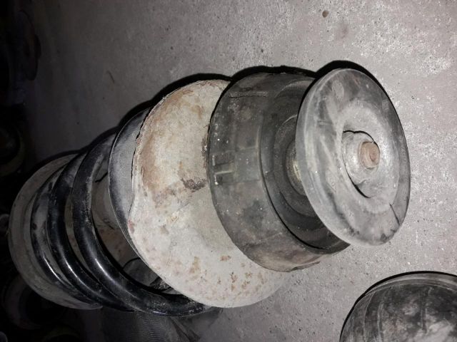 bontott RENAULT CLIO II Jobb első Lengéscsillapító