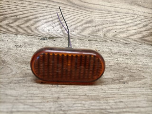 bontott RENAULT CLIO II Jobb első Sárvédő Irányjelző