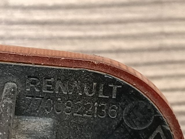 bontott RENAULT CLIO II Jobb első Sárvédő Irányjelző