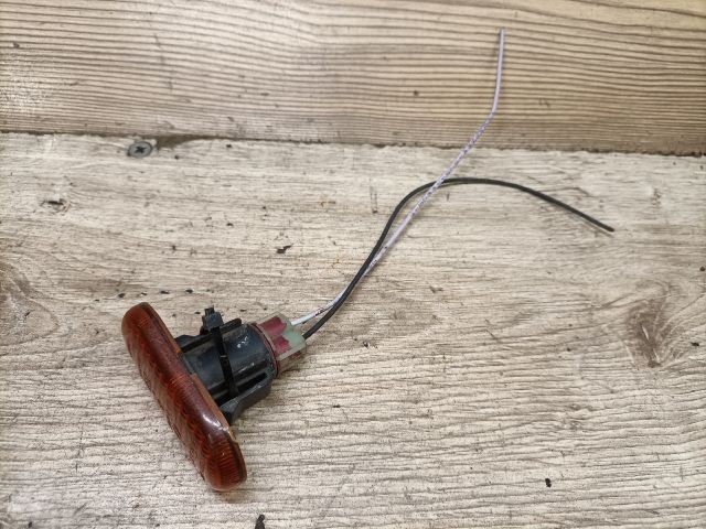 bontott RENAULT CLIO II Jobb első Sárvédő Irányjelző