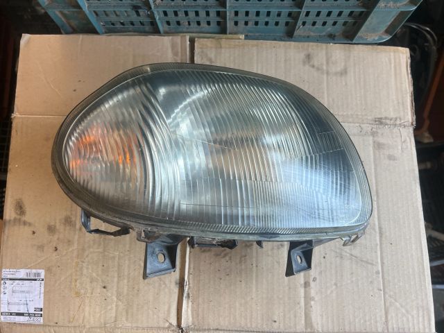 bontott RENAULT CLIO II Jobb Fényszóró