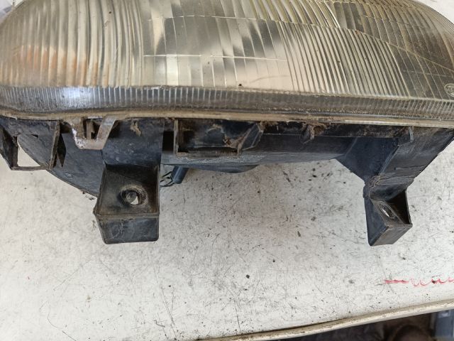 bontott RENAULT CLIO II Jobb Fényszóró