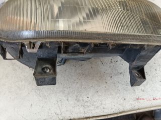 bontott RENAULT CLIO II Jobb Fényszóró