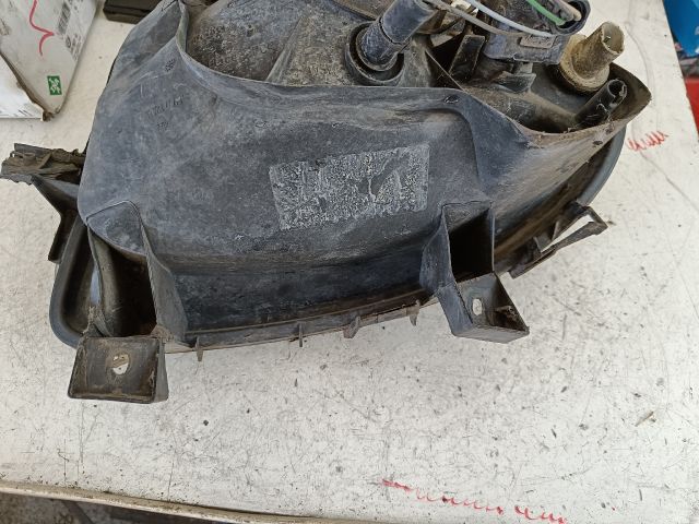 bontott RENAULT CLIO II Jobb Fényszóró