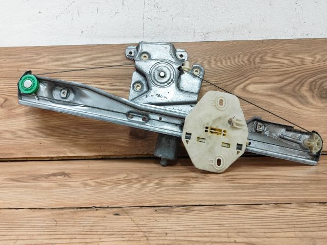 bontott RENAULT CLIO II Jobb hátsó Ablakemelő Szerkezet (Elektromos)