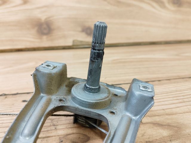 bontott RENAULT CLIO II Jobb hátsó Ablakemelő Szerkezet (Mechanikus)