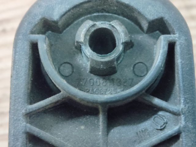 bontott RENAULT CLIO II Jobb hátsó Ablaktörlő Kar