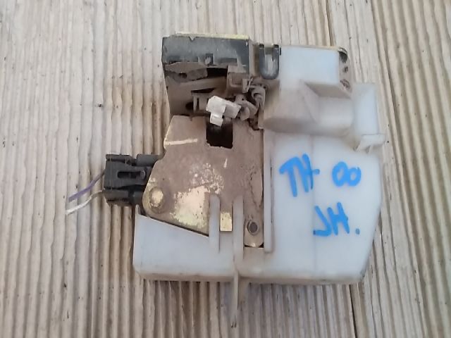 bontott RENAULT CLIO II Jobb hátsó Ajtózár