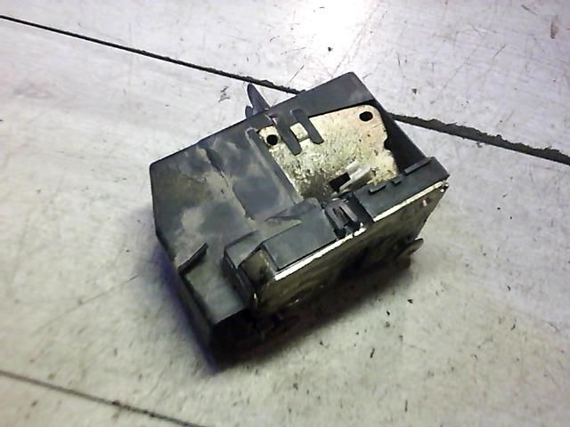 bontott RENAULT CLIO II Jobb hátsó Ajtózár