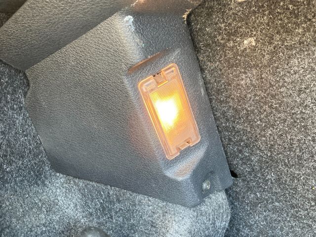 bontott RENAULT CLIO II Jobb hátsó Dobbetét (Kerékjárati, Műanyag)