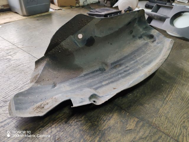 bontott RENAULT CLIO II Jobb hátsó Hátsó Dobbetét (Kerékjárati, Műanyag)