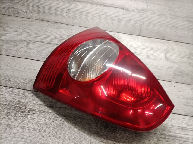 bontott RENAULT CLIO II Jobb Hátsó Lámpa