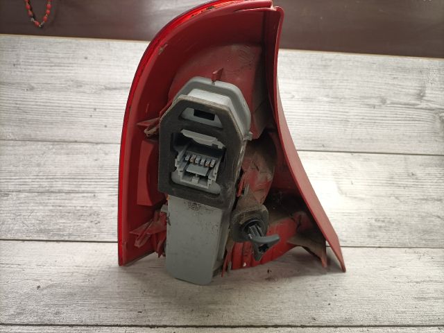 bontott RENAULT CLIO II Jobb Hátsó Lámpa