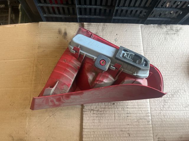 bontott RENAULT CLIO II Jobb Hátsó Lámpa