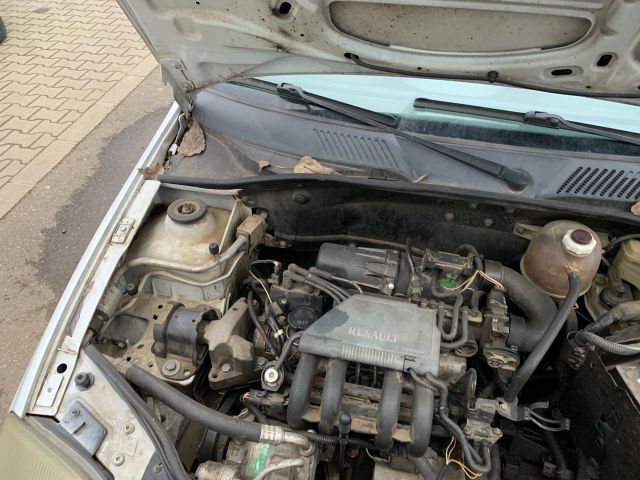 bontott RENAULT CLIO II Jobb Hátsó Lámpa