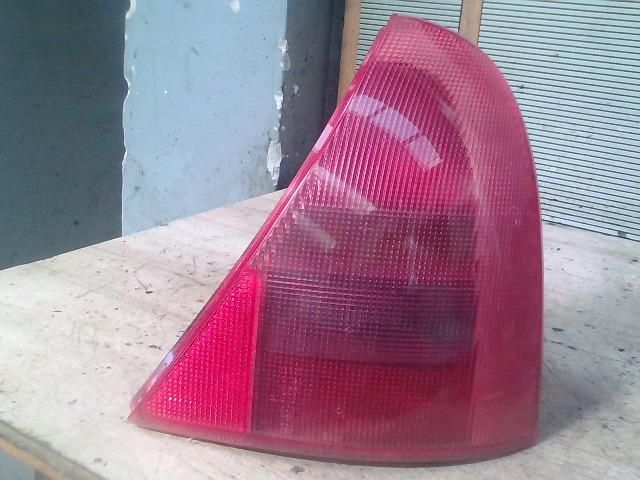 bontott RENAULT CLIO II Jobb Hátsó Lámpa