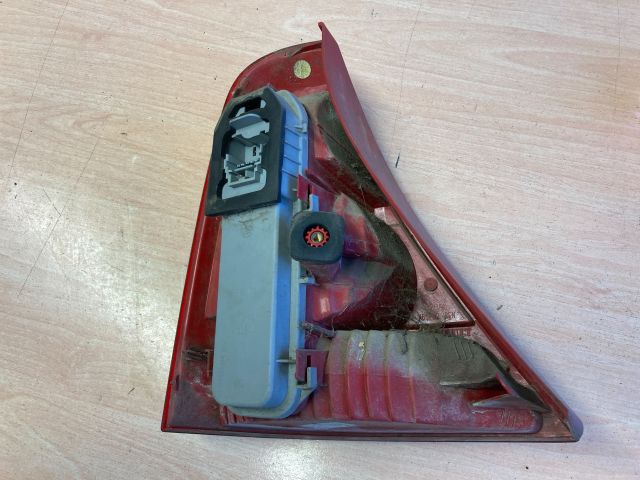 bontott RENAULT CLIO II Jobb Hátsó Lámpa