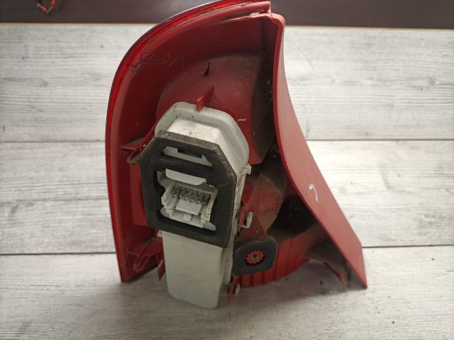 bontott RENAULT CLIO II Jobb Hátsó Lámpa